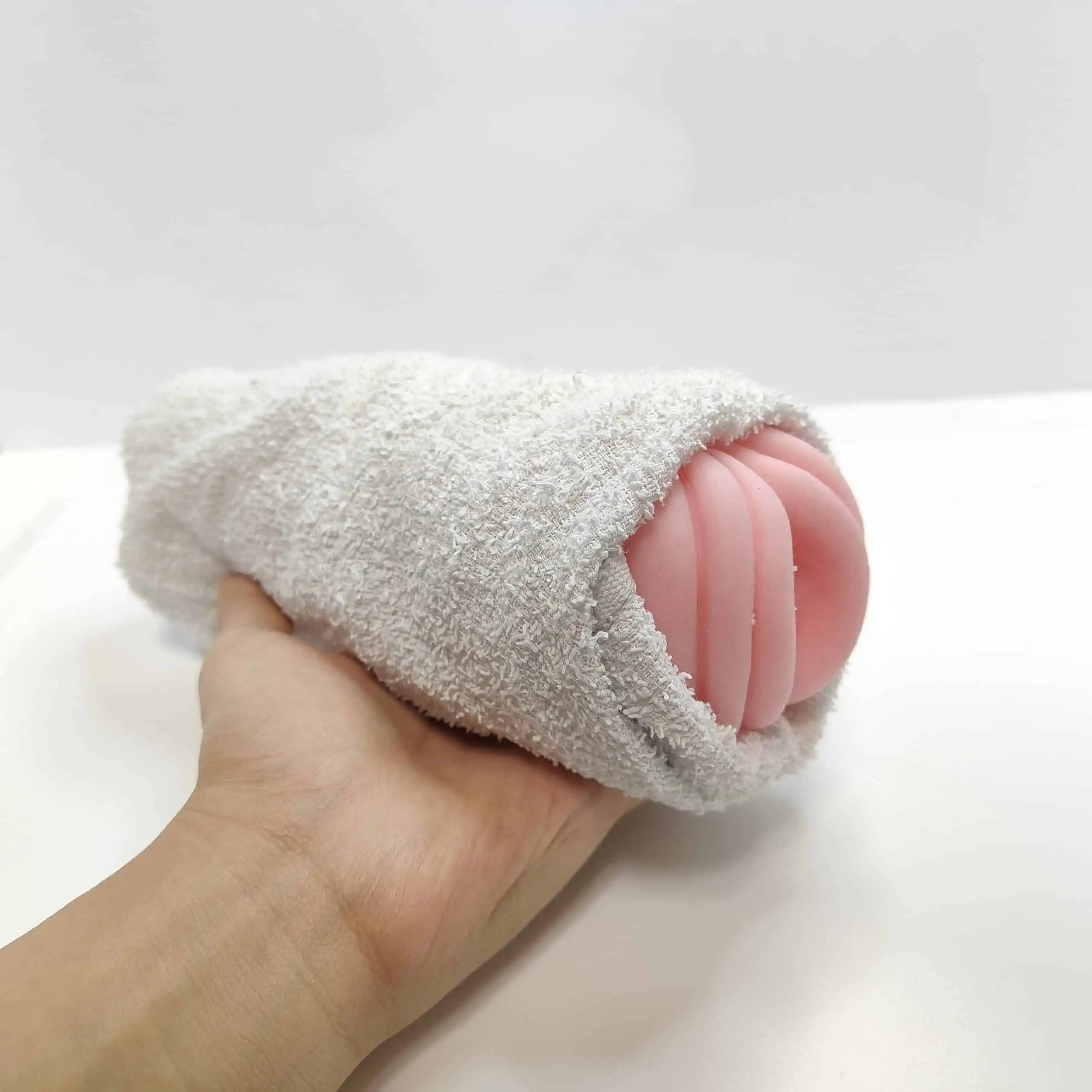 IMG scaled 【オナホの保管方法攻略】オナホ耐久寿命を延ばすアダルトグッズの扱い方【オナホパウダー&おもちゃ収納袋】