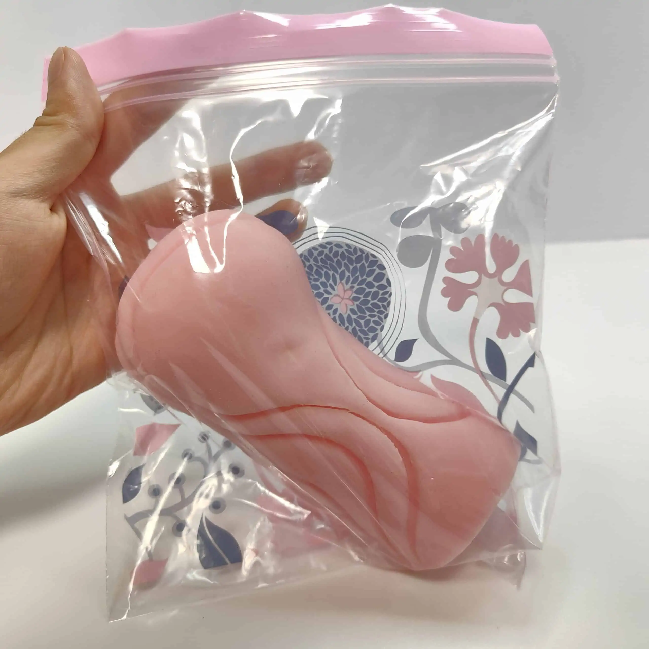 IMG scaled 【オナホの保管方法攻略】オナホ耐久寿命を延ばすアダルトグッズの扱い方【オナホパウダー&おもちゃ収納袋】