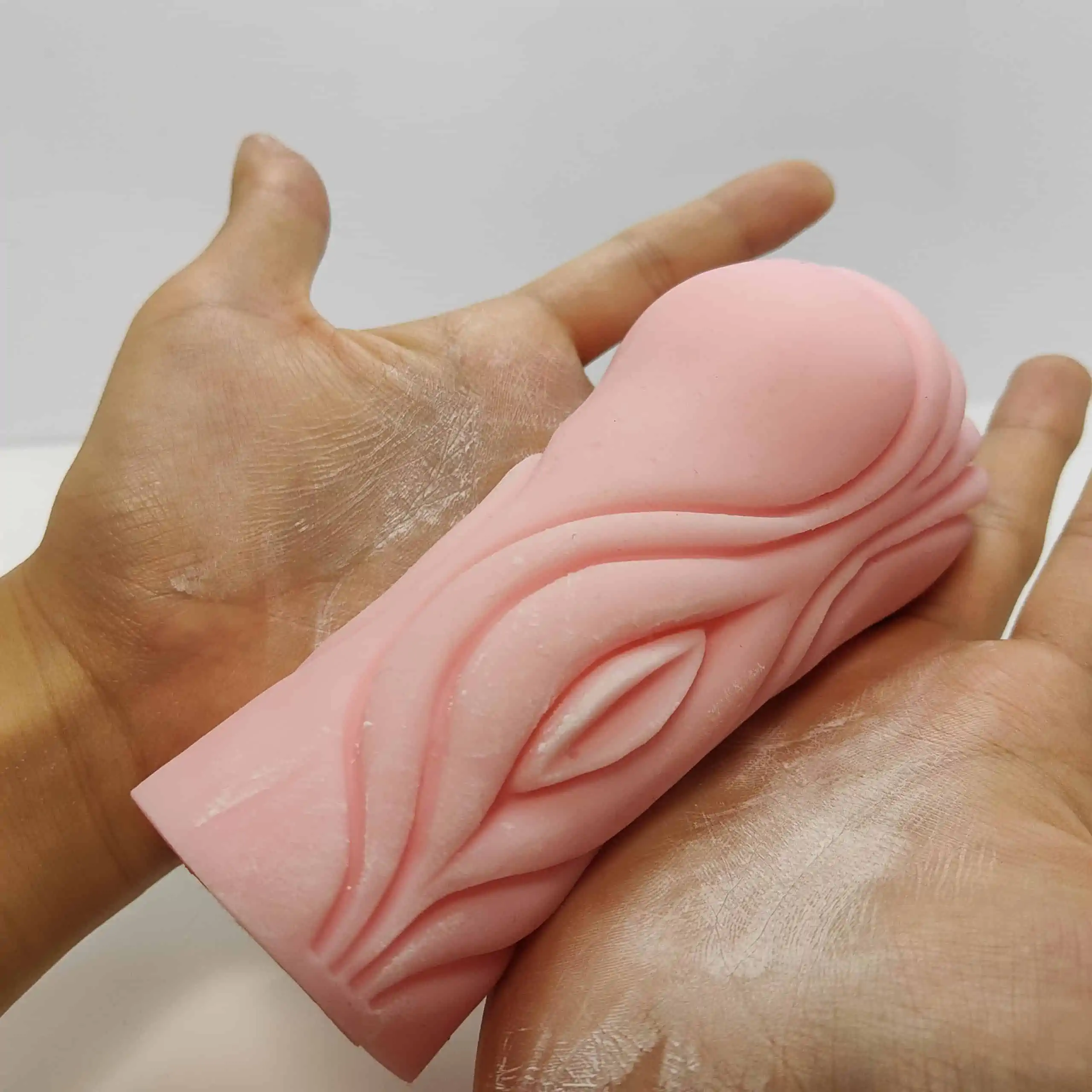 IMG scaled 【オナホの保管方法攻略】オナホ耐久寿命を延ばすアダルトグッズの扱い方【オナホパウダー&おもちゃ収納袋】