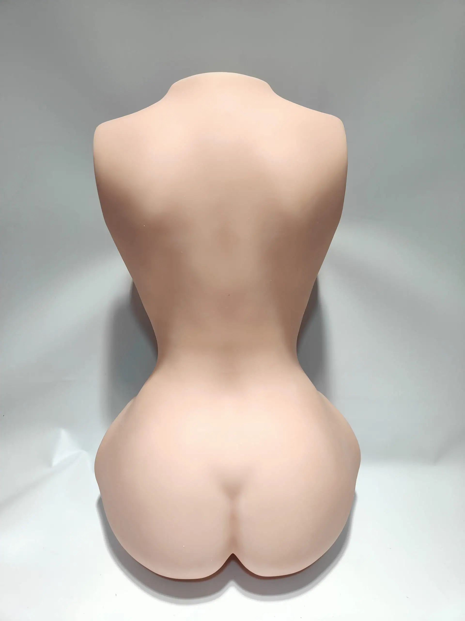【愛撫ing名器 水野つばきレビュー】4.6kgの軽量化に成功した大型オナホ【使用感はそのままに扱いやすく進化】