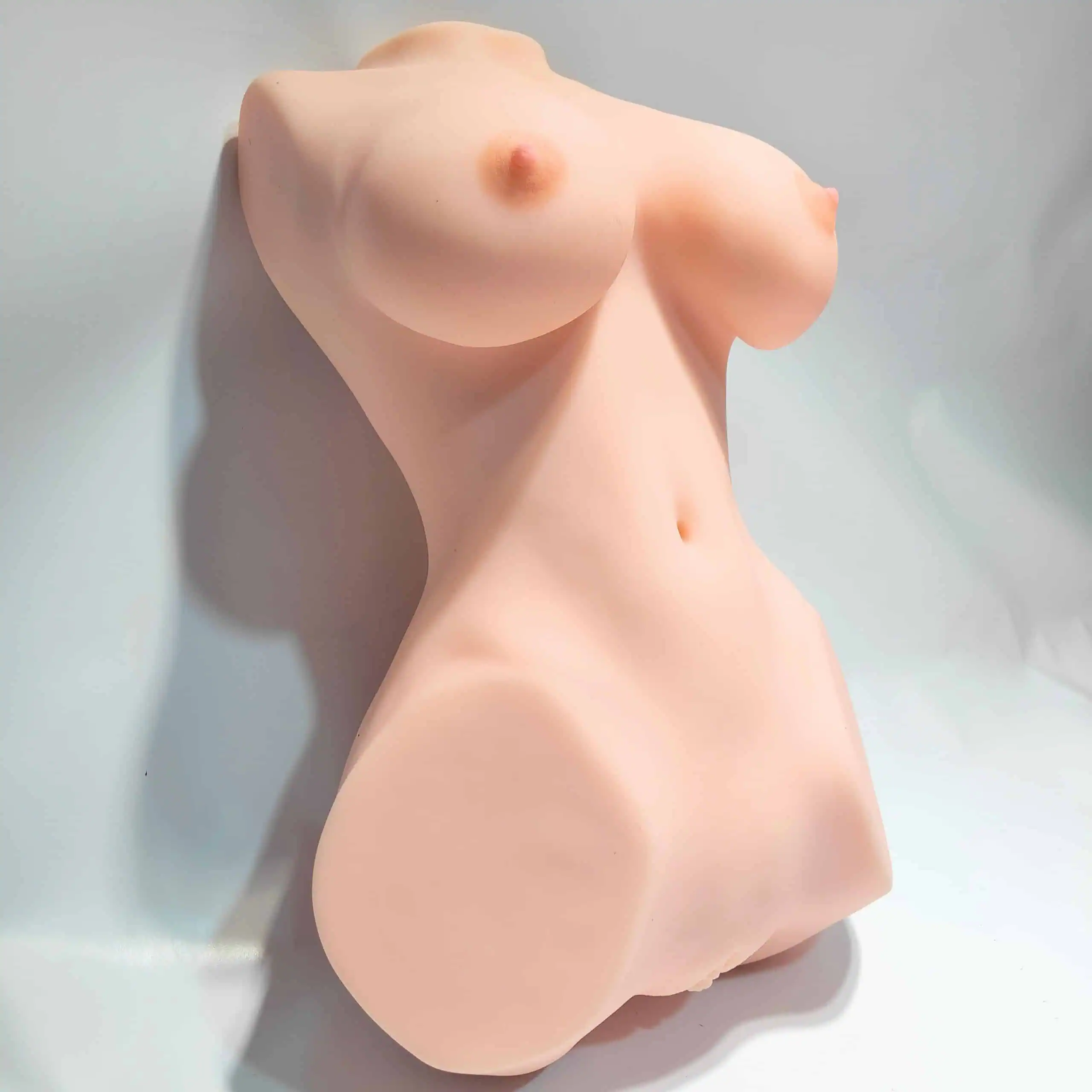 【愛撫ing名器 水野つばきレビュー】4.6kgの軽量化に成功した大型オナホ【使用感はそのままに扱いやすく進化】 【愛撫ing名器 水野つばきレビュー】4.6kgの軽量化に成功した大型オナホ【使用感はそのままに扱いやすく進化】